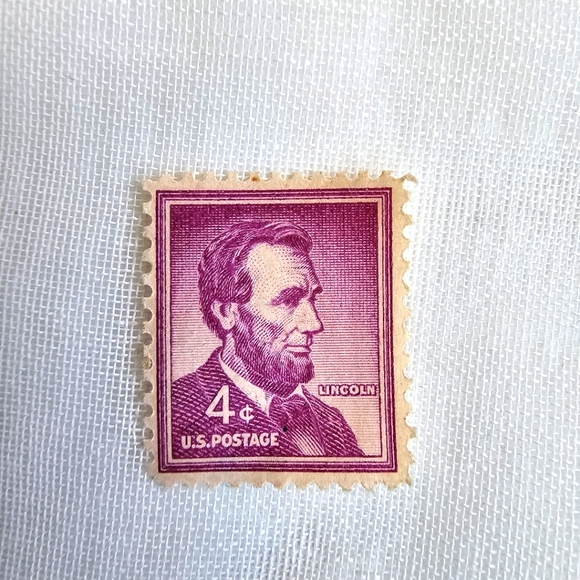 1954 Abraham Lincoln 4 Cent U.S. Postage Purple Stamp - Picture 4 of 6